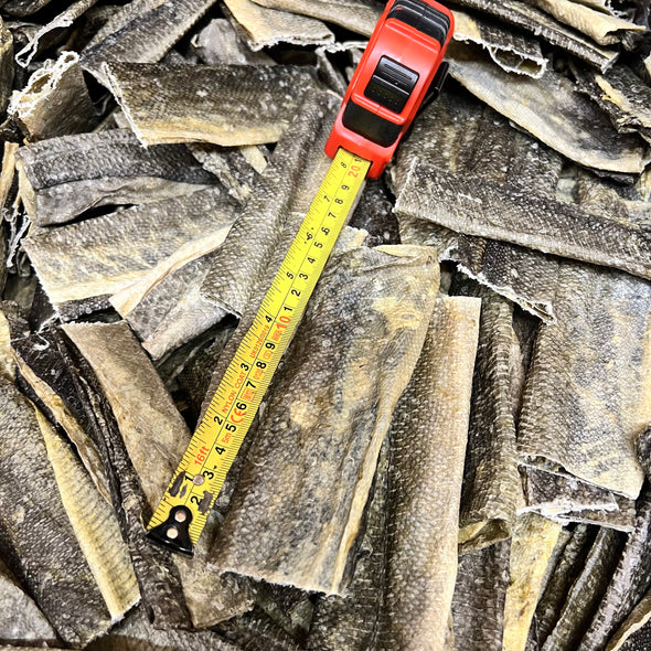Fish for dogs, fish skins,fish skins from r dogs, cod skins, haddock skins, low fat, low fat dog treat, suitable for hypoallergenic dogs, suitable for dogs with colitis, air dirtied, made in Cornwall, Truro farmers market, the little cornish dog, Cornwall, 