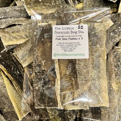 Fish for dogs, fish skins,fish skins from r dogs, cod skins, haddock skins, low fat, low fat dog treat, suitable for hypoallergenic dogs, suitable for dogs with colitis, air dirtied, made in Cornwall, Truro farmers market, the little cornish dog, Cornwall, 